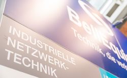 Ein wesentlicher Bereich von Advantech ist das Thema industrielle Netzwerktechnik bzw. industrielle Kommunikation. Auch wenn bei BellEquip in schlichtem Grau gehalten, bringen die Netzwerktechnik-Lösungen von Advantech Farbe in den Industrie-Alltag.