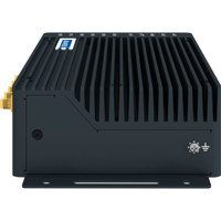 ICR-4000 5G Ready Mobilfunk Router und Gateway von Advantech Rechts