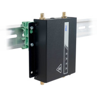  Dual-SIM 4G/5G Router mit einem 2.5 Gbps RJ45 PoE Port von Amit Hutschienen-Montage