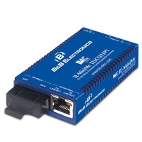Der IE-MiniMc-LFPT-TELCO von B+B SmartWorx ist ein Medienkonverter.