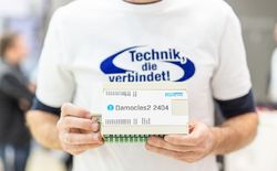 Das HWg-Damocles2 2404 ist eine Remote I/O Einheit mit sicherer Verbindung zur Überwachung von 24 digitalen Eingängen und Steuerung von 4 digitalen Relais-Ausgängen. Die Stromversorgung erfolgt über 12V Netzteil, PoE oder -48V Telco-Standard. Die Einheit unterstützt HTTP/HTTPS, SNMPv3, MQTT, TLS und IPv6.