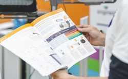 Wir wollen unseren Kunden echtes Lesefeeling bieten, nehmen dabei aber auch Rücksicht auf die Umwelt. Das Bell-Up-to-Date Magazin wird auf Öko-zertifiziertem Papier gedruckt und die Produktion CO2-kompensiert.