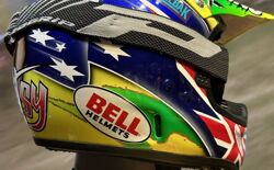 KTM Helm mit Bell Helmets Aufkleber