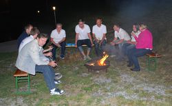 Das BellEquip Team bei der Grillfeier 2015 auf der Schwarzalm in Zwettl.