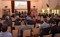 Nach einem sehr LoRa-technischen Tagungs-Vormittag stand zum Abschluss des Events eine Podiumsdiskussion über Entsorgungswirtschaft und Digitalisierung am Programm.