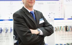 Helmut Haider ist der industrielle Netzwerker im BellEquip-Team. Seine Themen sind Lösungen für die industrielle Netzwerktechnik.