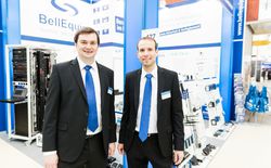 BellEquip SMART Automation 2017 - Die Geschäftsführer Martin Hinterlehner und Günther Lugauer bringen auch die längste Messeerfahrung mit.