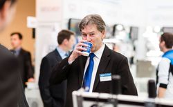 BellEquip SMART Automation 2017 - Jetzt ist eine Kaffeepause fällig, aber gleich geht es mit Technologie des Herstellers Moxa weiter.