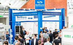 BellEquip SMART Automation 2017 - Wie bei der letzten SMART in Linz war es wieder Stand 427, der im auffälligen BellEquip Blau erstrahlte.